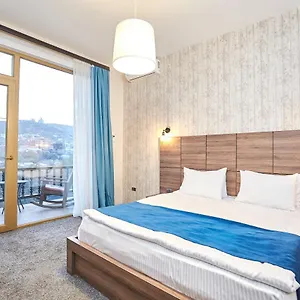 Otel Old ****